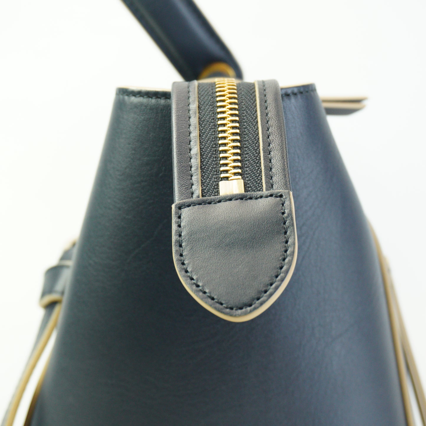 Celine	Micro Belt Bag Top Handle GHW