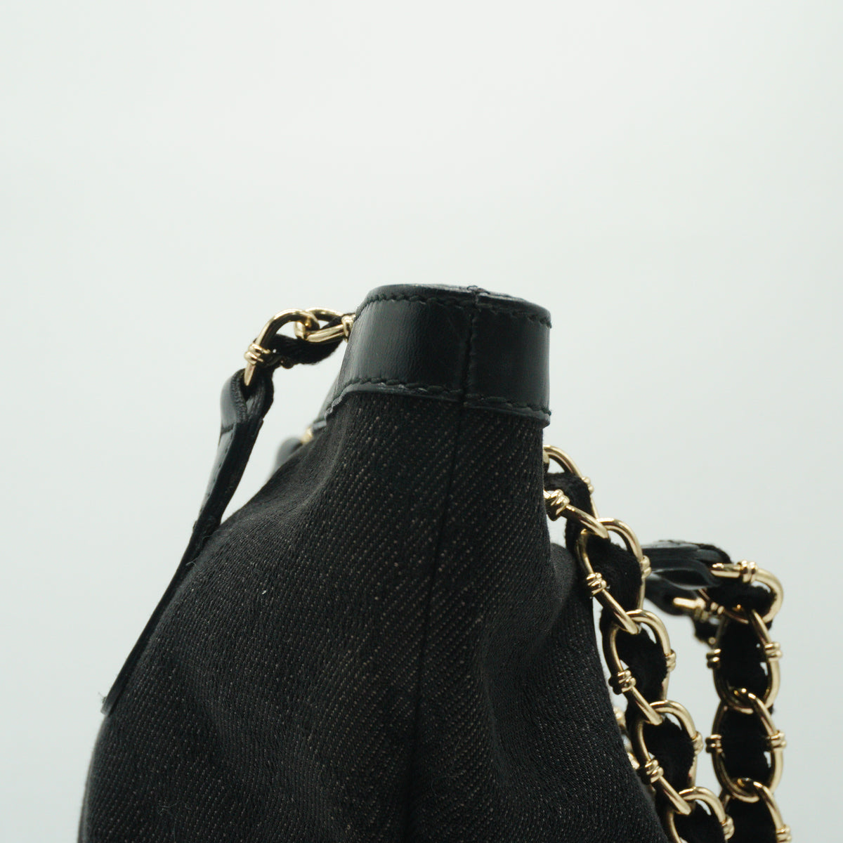 Gucci	GG Canvas Capri Chain Tote Bag medium black GHW