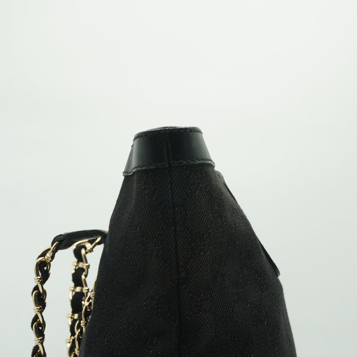 Gucci	GG Canvas Capri Chain Tote Bag medium black GHW