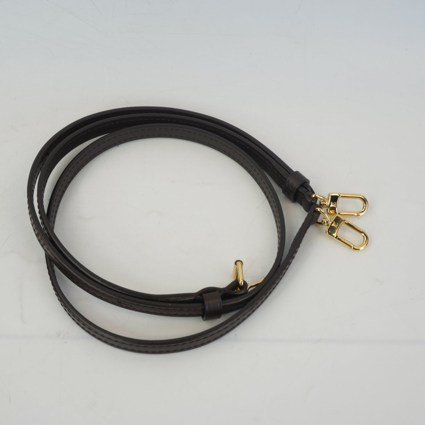 Louis Vuitton	Alma BB