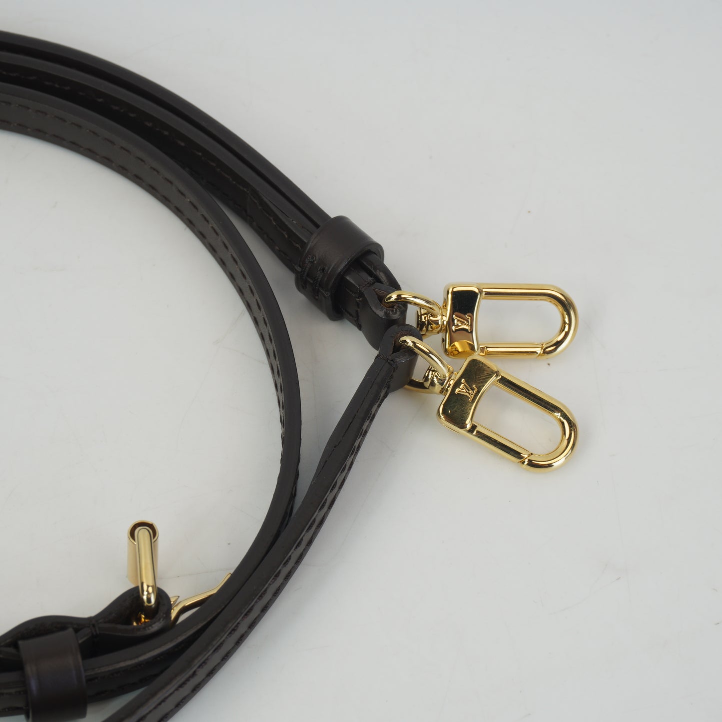 Louis Vuitton	Alma BB
