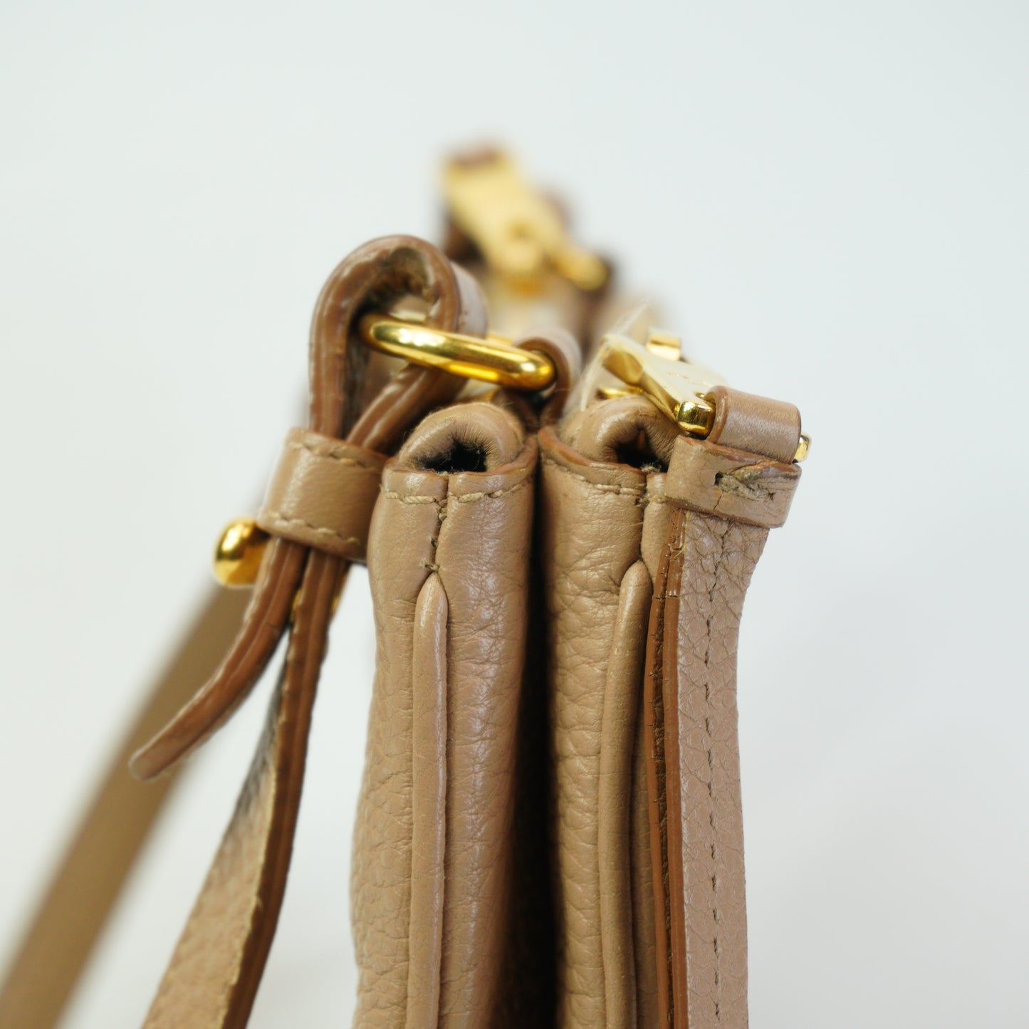 Prada	Vitello Daino Double Zip Crossbody Bag Beige SMall GHW