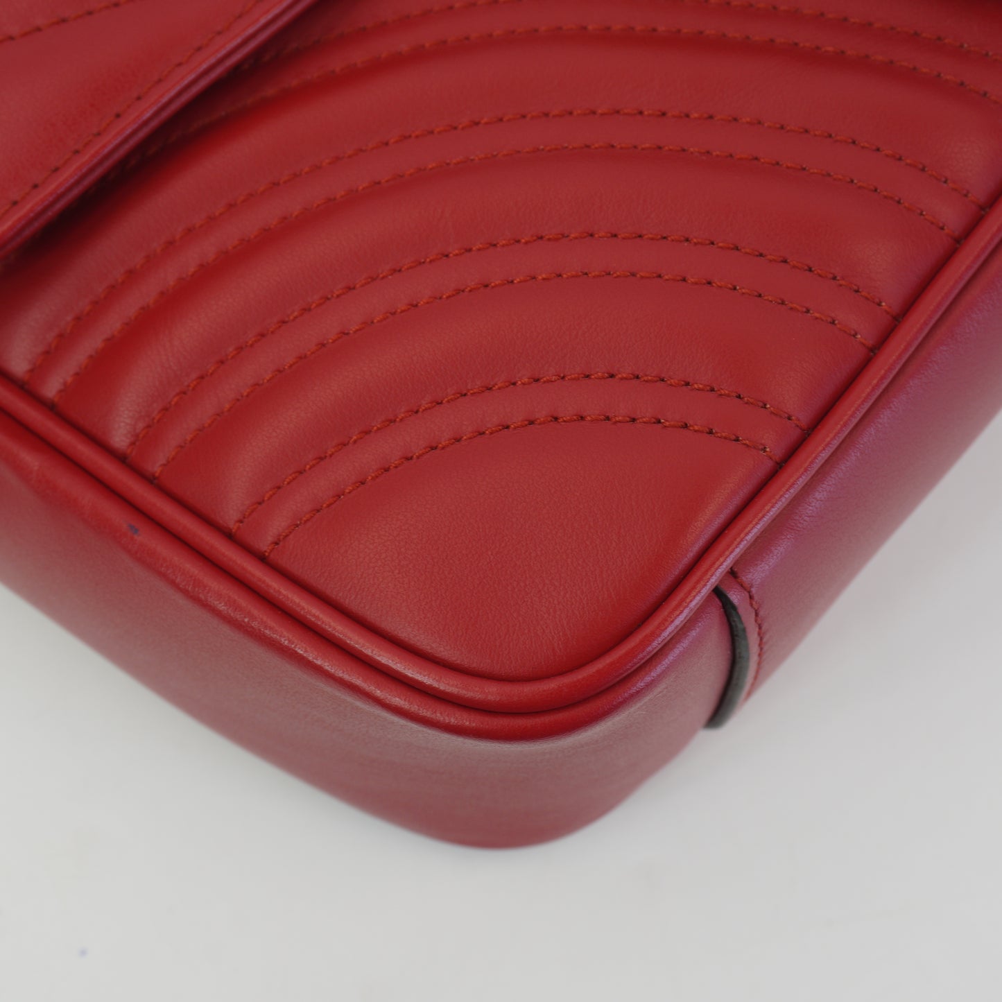 Gucci GG Marmont Red Small GHW
