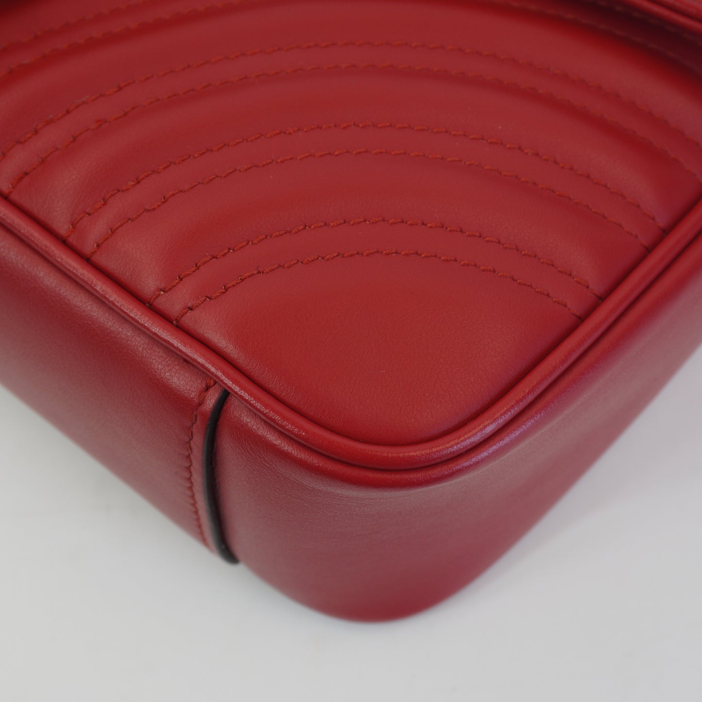 Gucci GG Marmont Red Small GHW