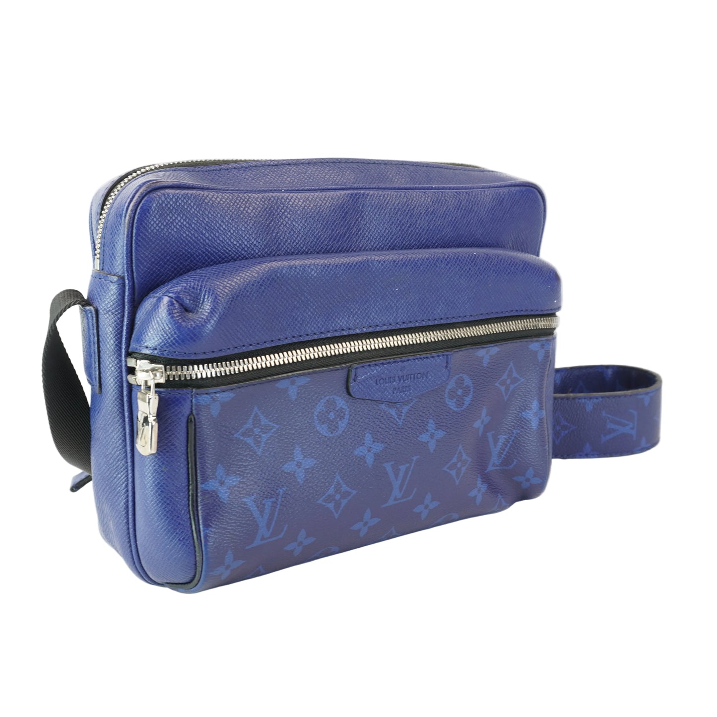 Louis Vuitton	Outdoor Messenger Bag Taigarama