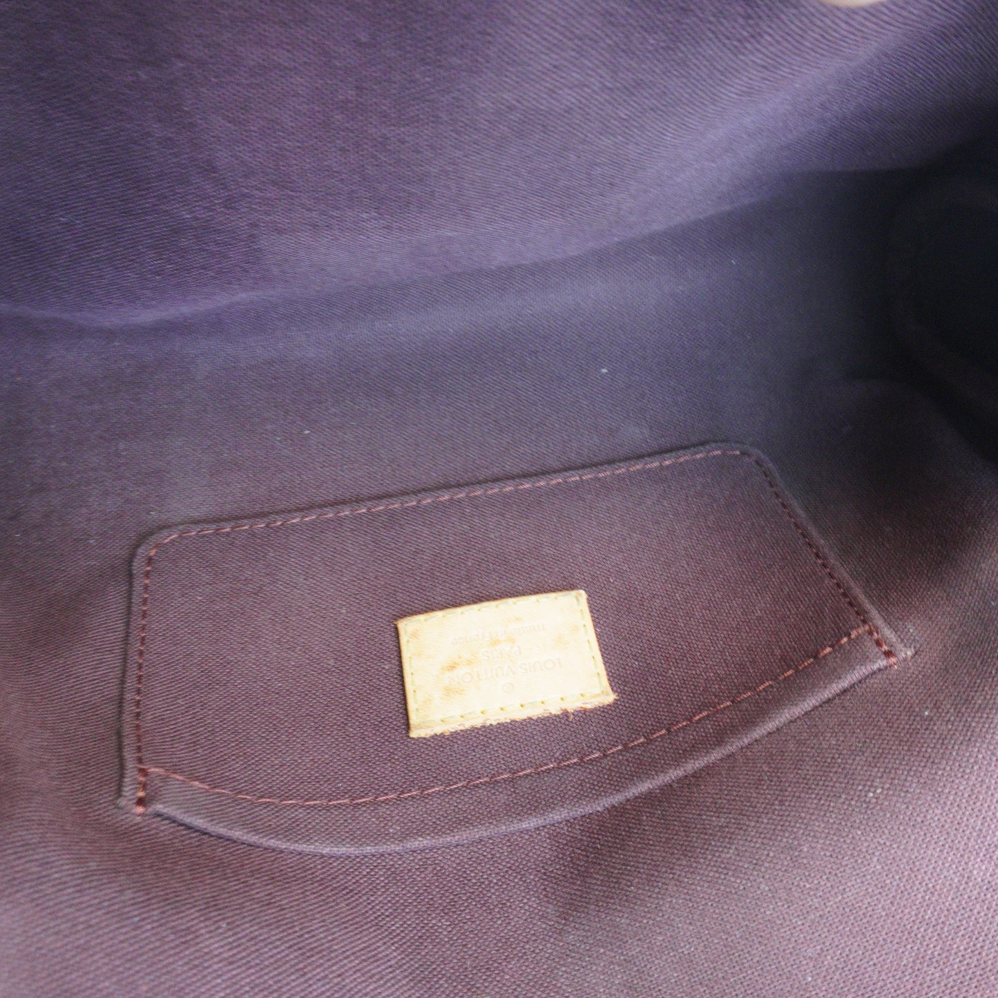 Louis Vuitton	Pochette