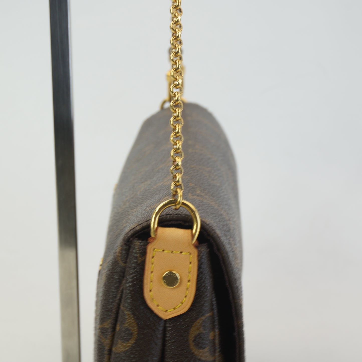 Louis Vuitton	Pochette