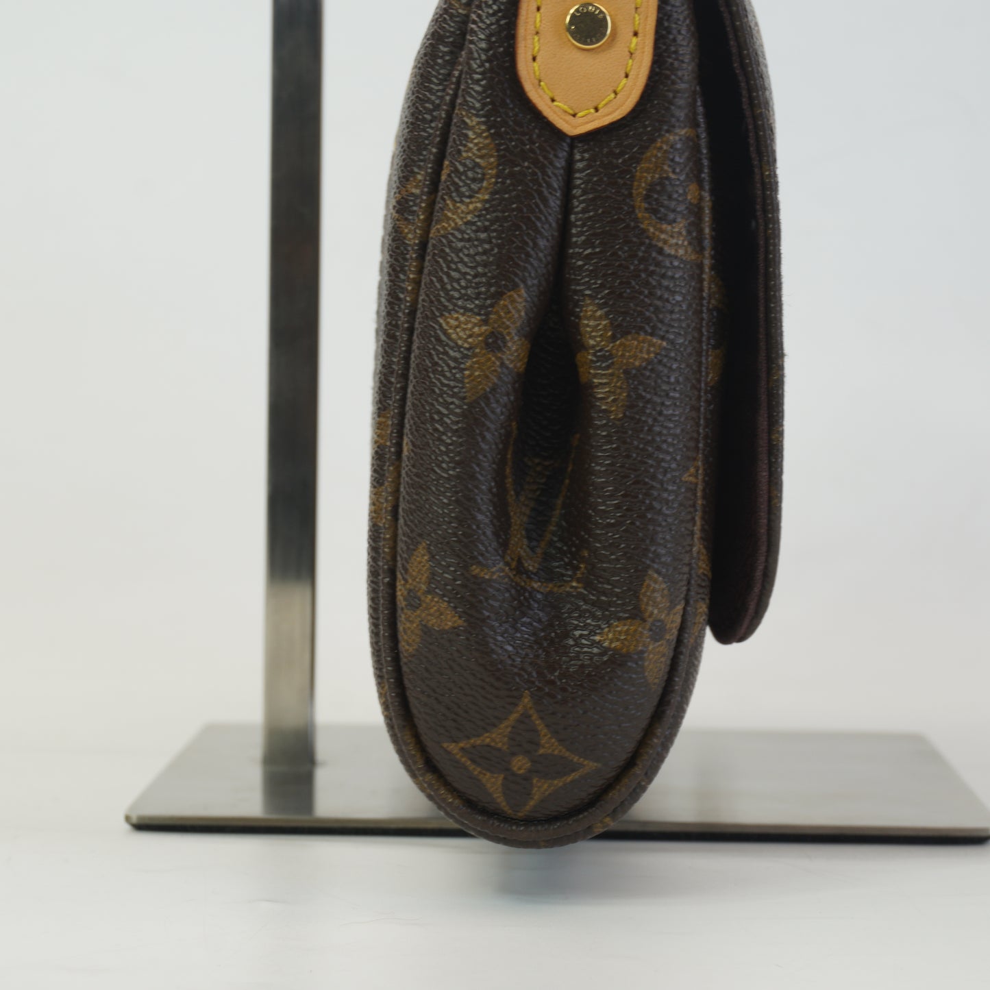 Louis Vuitton	Pochette