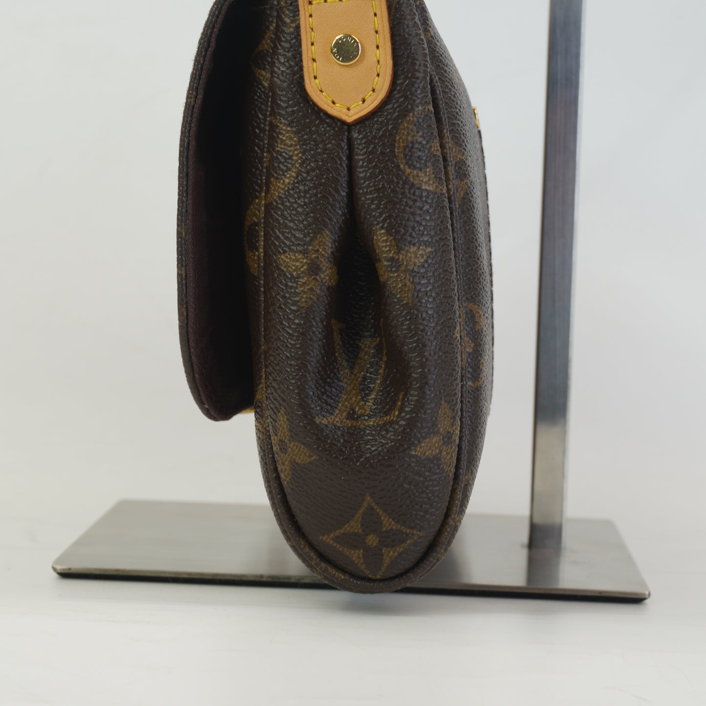 Louis Vuitton	Pochette