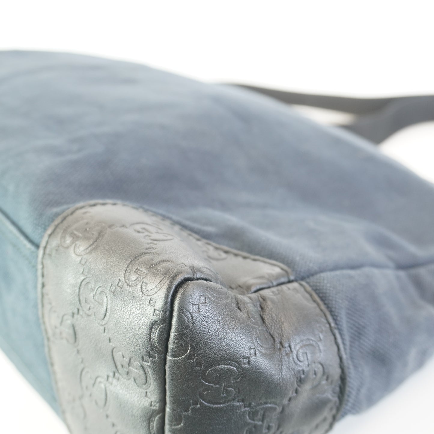 Gucci Messenger Bag SHW Medium