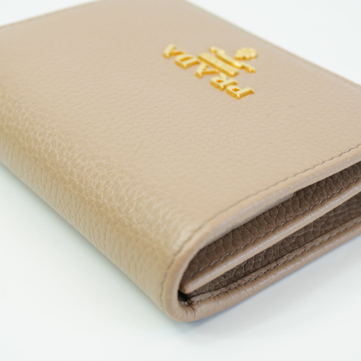 Prada	Vitello Grain Small Leather Beige GHW