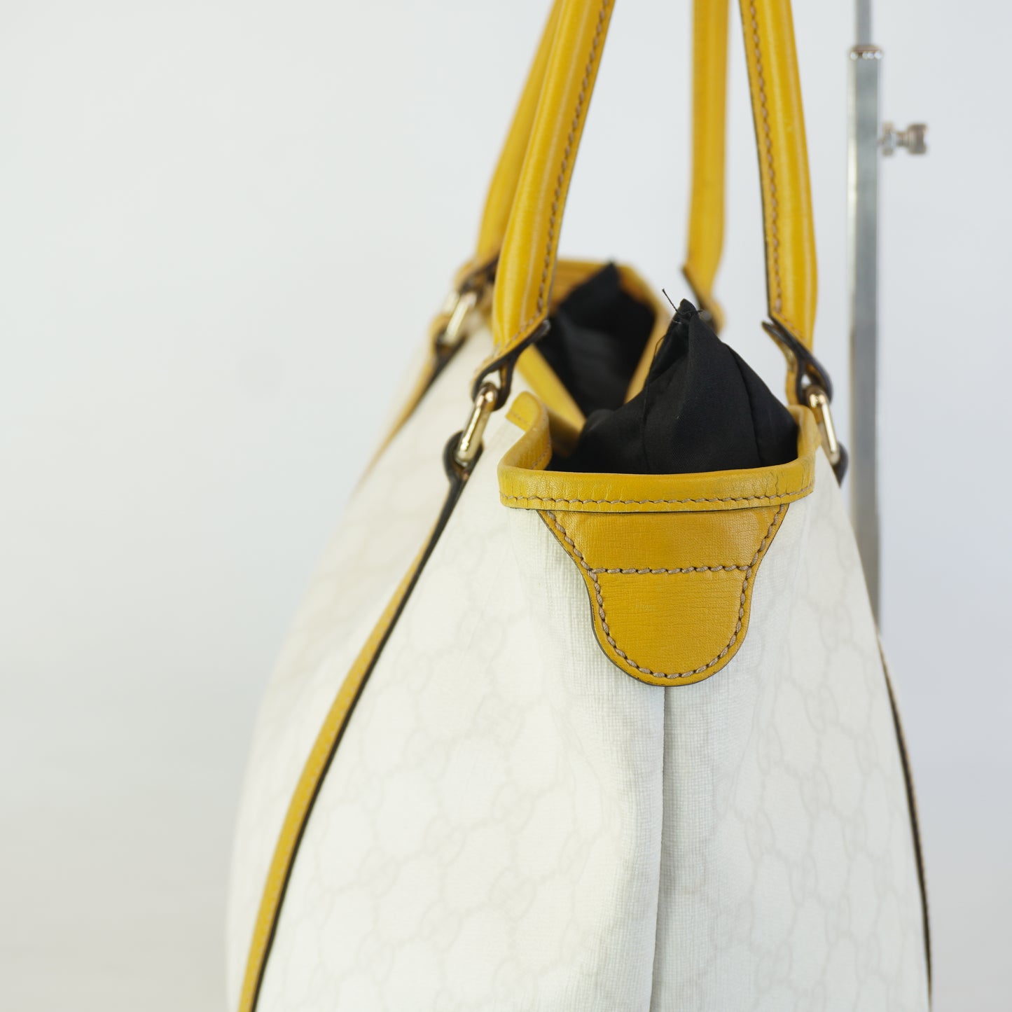 Gucci GG Supreme Joy Tote Bag SHW Medium