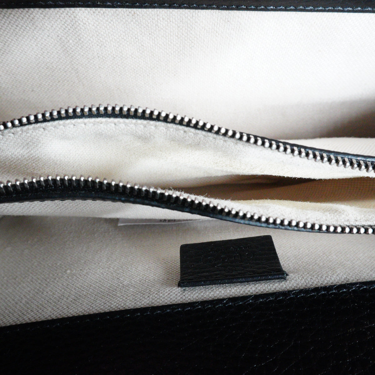 Gucci	Dionysus Chain Wallet medium black SHW