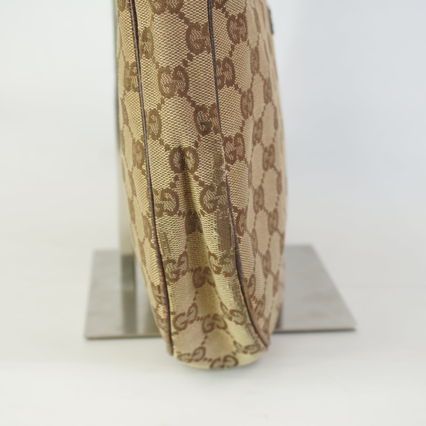 Gucci Messenger Bag SHW Medium