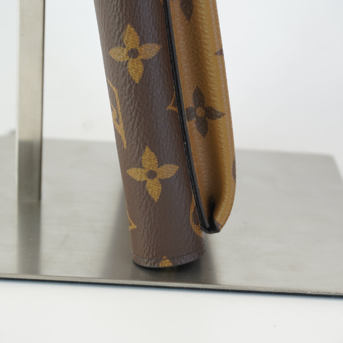 Louis Vuitton	Vertical Zippy WOC Mono