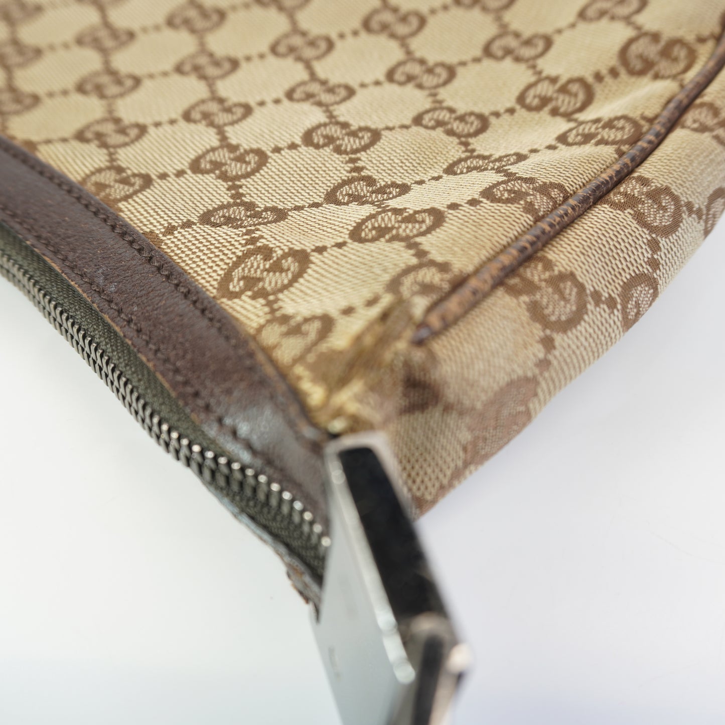 Gucci Messenger Bag SHW Medium