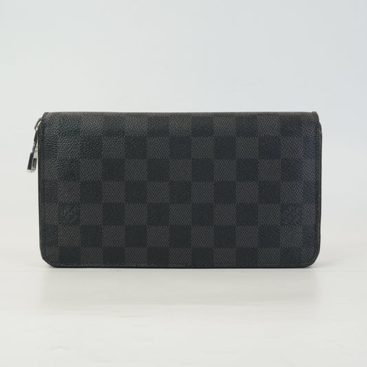 Louis Vuitton	Damier Graphite Zippy Wallet