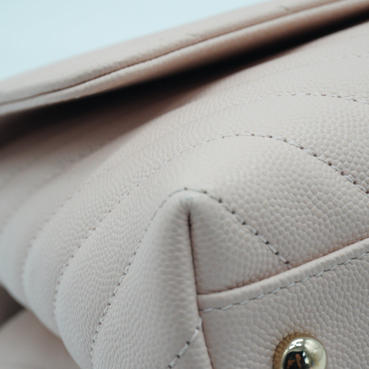 Chanel Coco Handle Medium Calfskin Beige Clair GHW