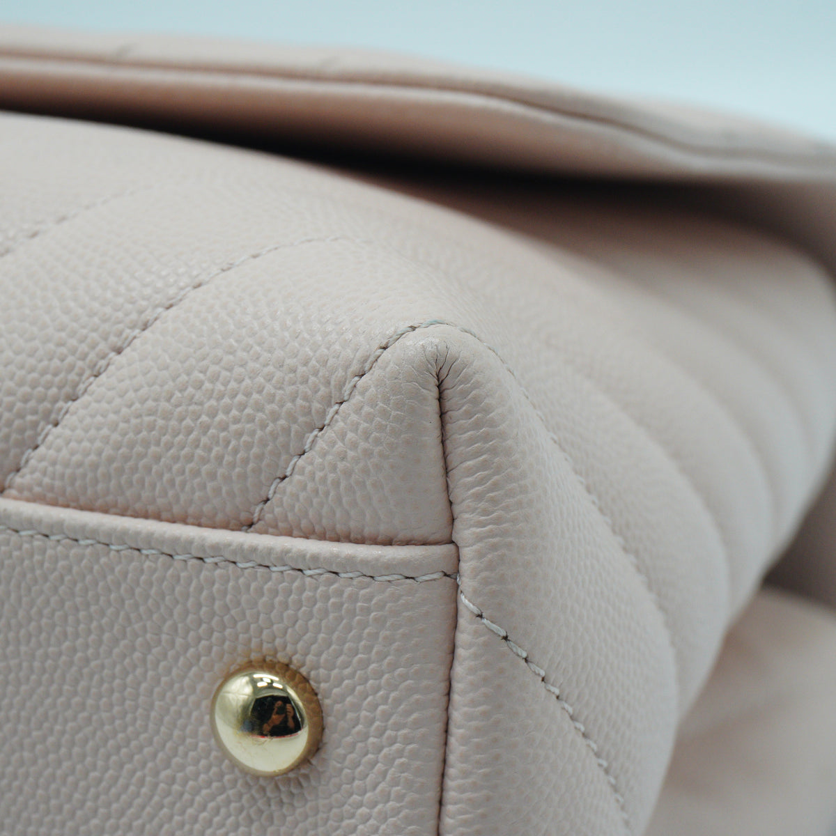 Chanel Coco Handle Medium Calfskin Beige Clair GHW