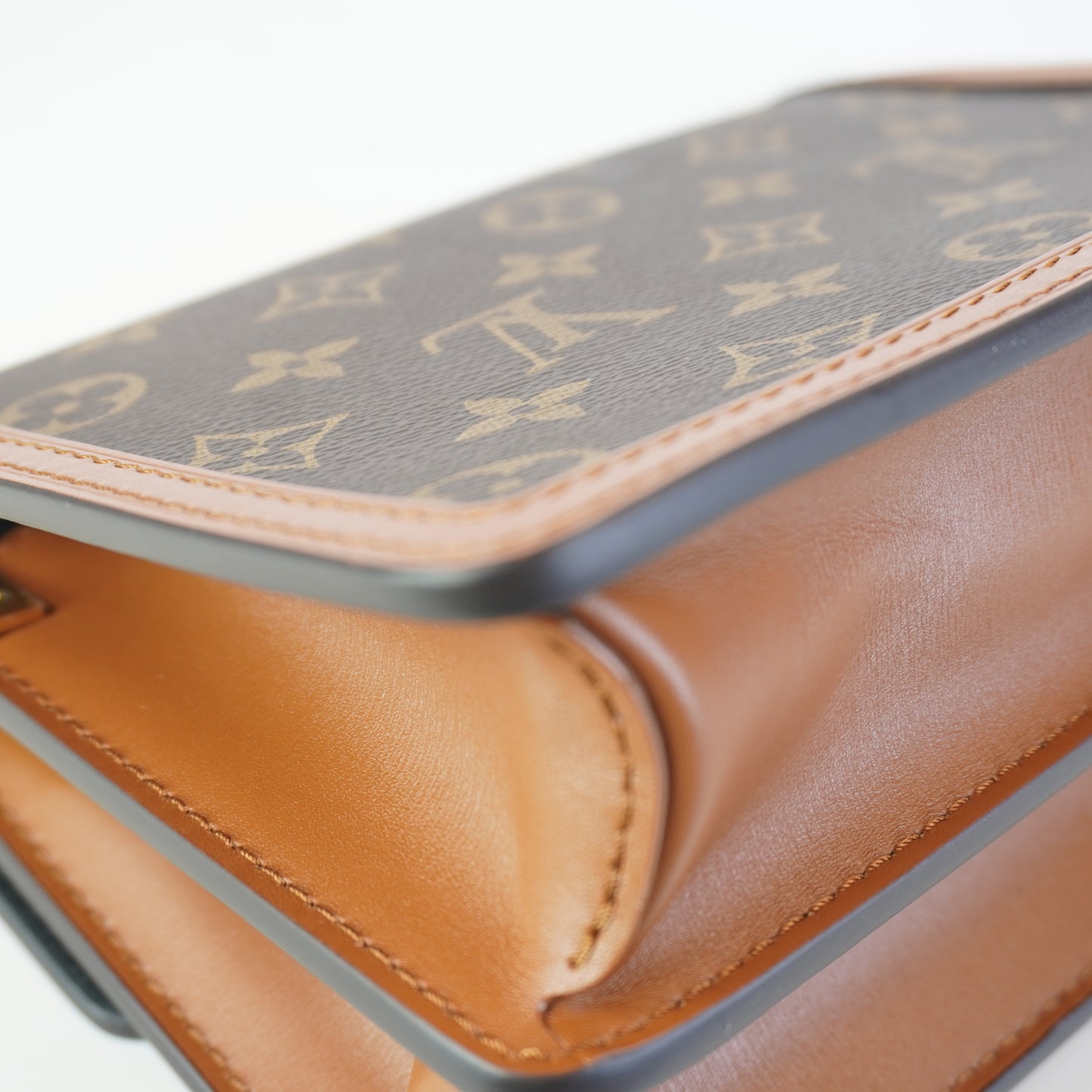 Louis Vuitton	Mini Dauphire GHW Small