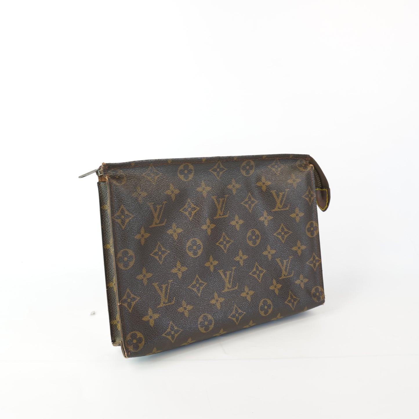 Louis Vuitton	Toiletry Pouch 26 Mono