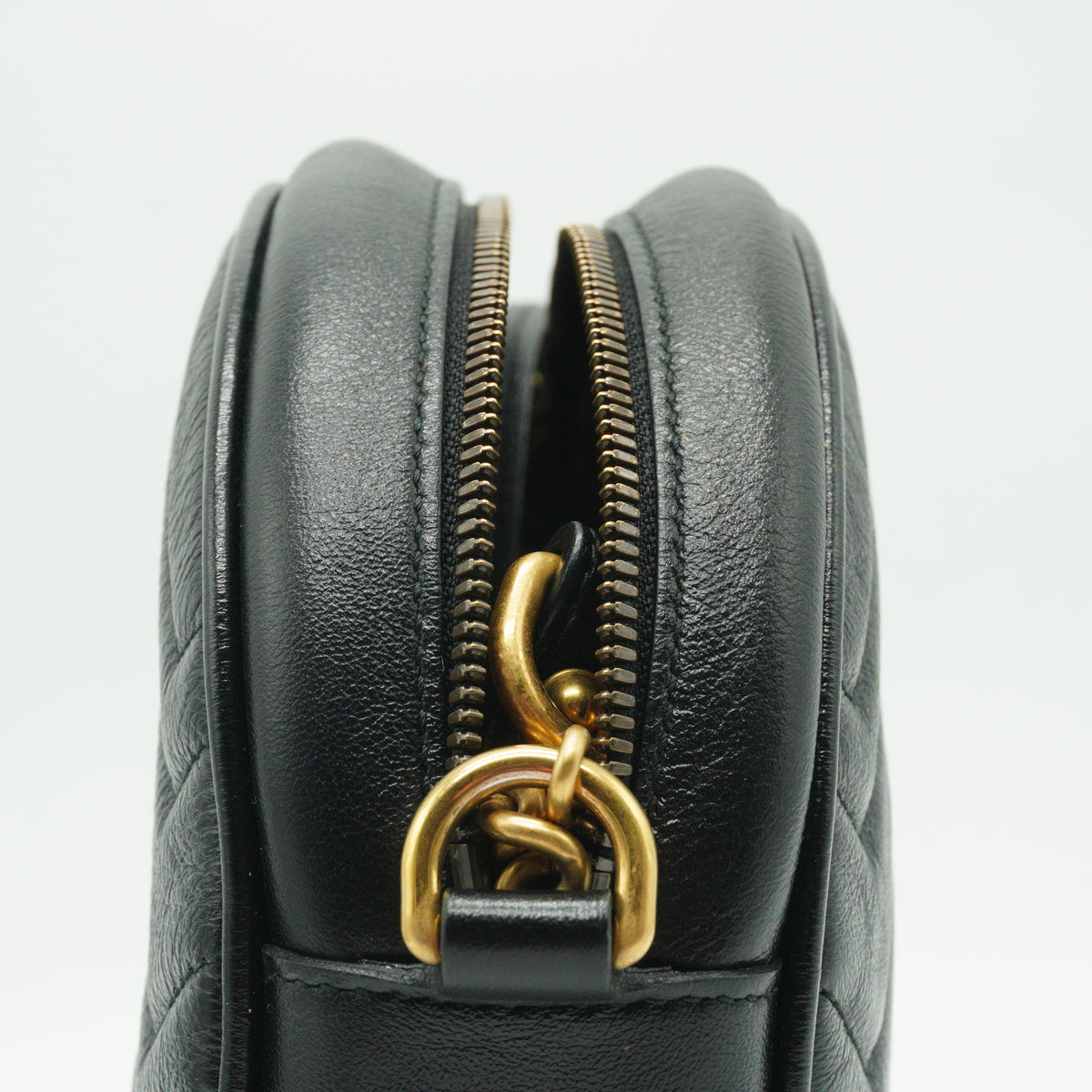 Gucci	Marmont Round Shoulder Bag Mini black GHW