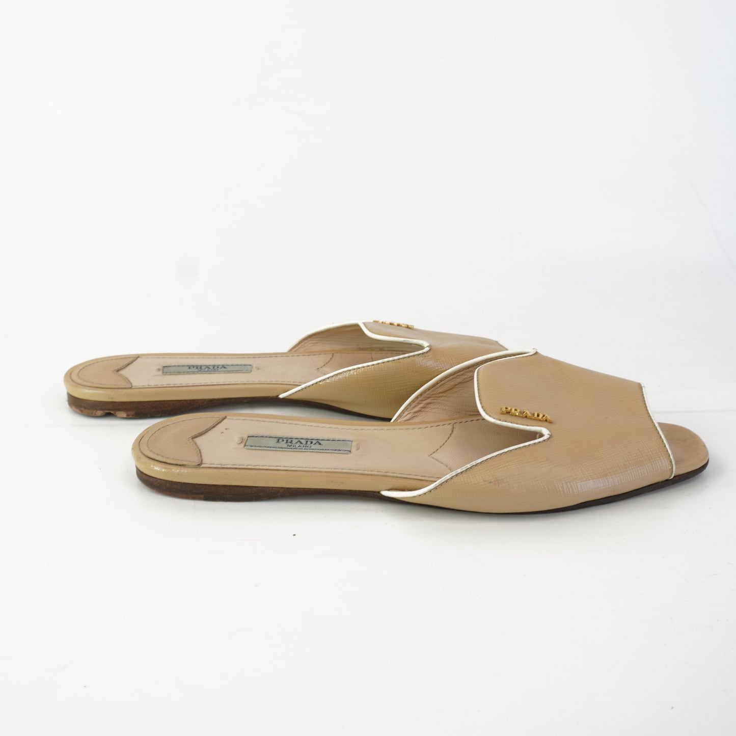 Prada slip-ons Beige size.37.5