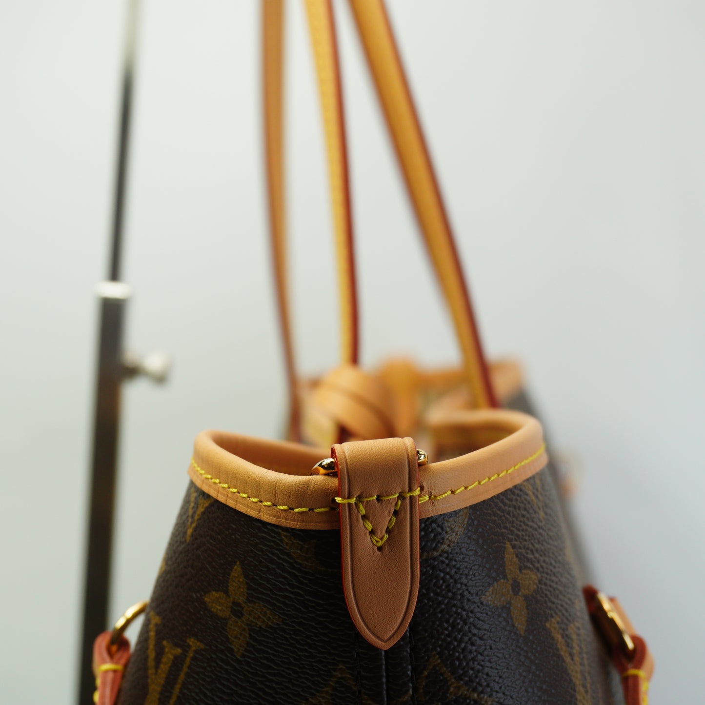 Louis Vuitton	Neverfull Monogram GM Inside Out GHW