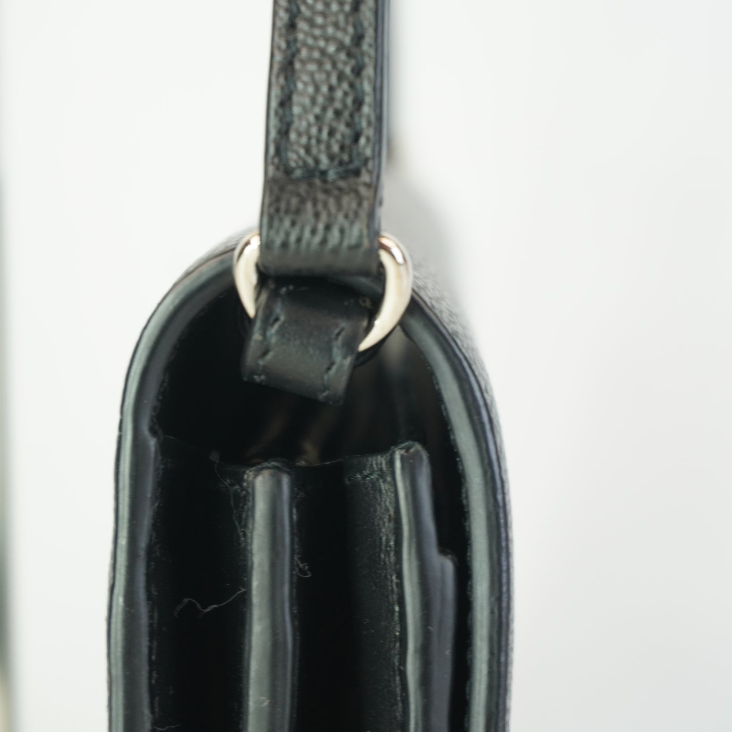 Burberry	Henley Leather Crossbody Bag Black