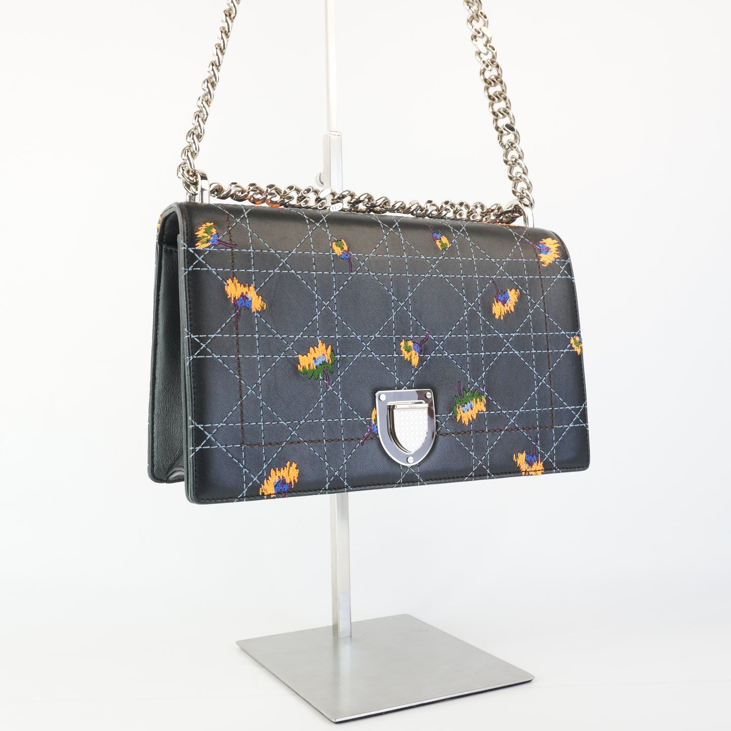 Dior	Diorama