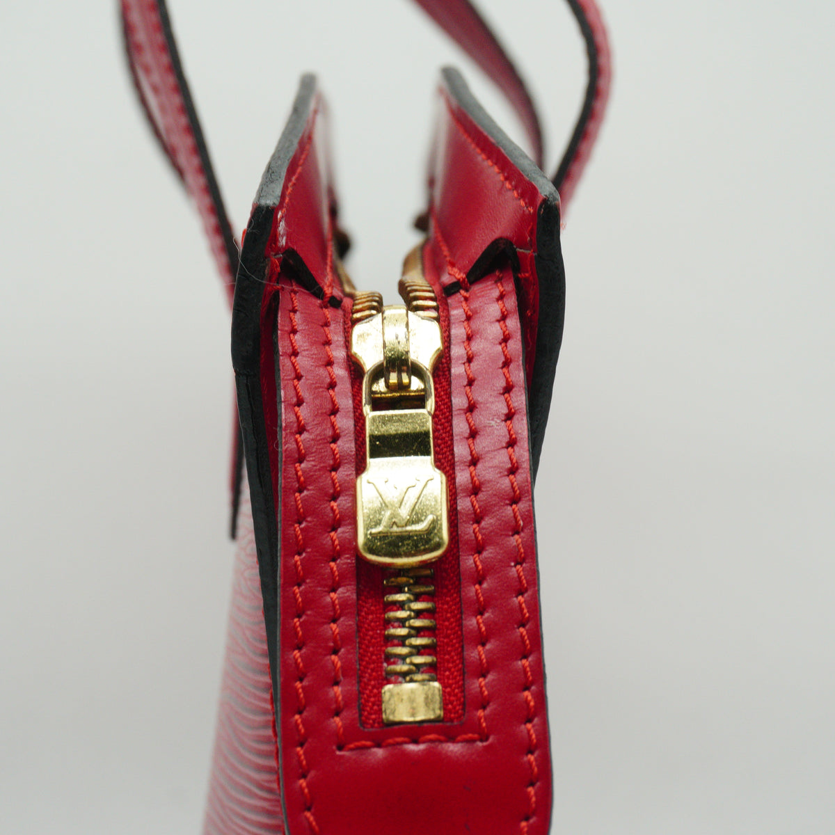 Louis Vuitton	Epi Saint Jacques PM Red GHW