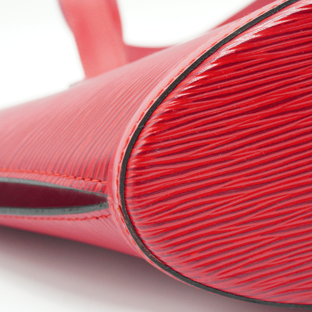 Louis Vuitton	Epi Saint Jacques PM Red GHW