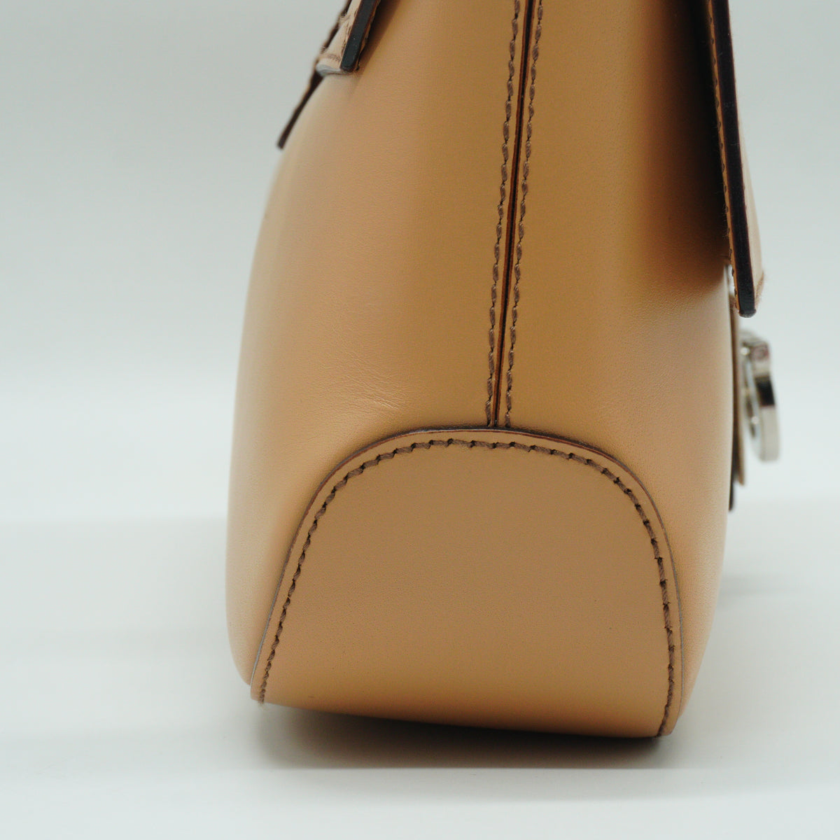 Salvatore Ferragamo	Gacini Leather Shoulder Bag Small Beige GHW