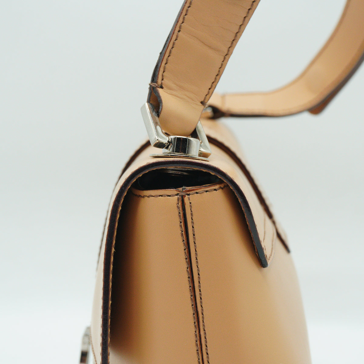 Salvatore Ferragamo	Gacini Leather Shoulder Bag Small Beige GHW