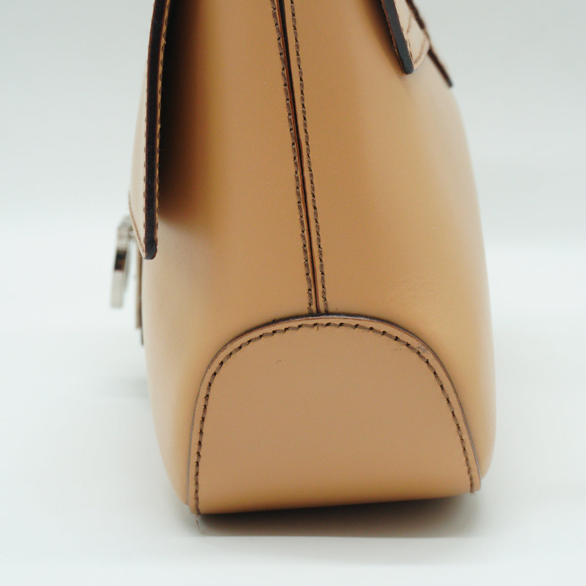Salvatore Ferragamo	Gacini Leather Shoulder Bag Small Beige GHW