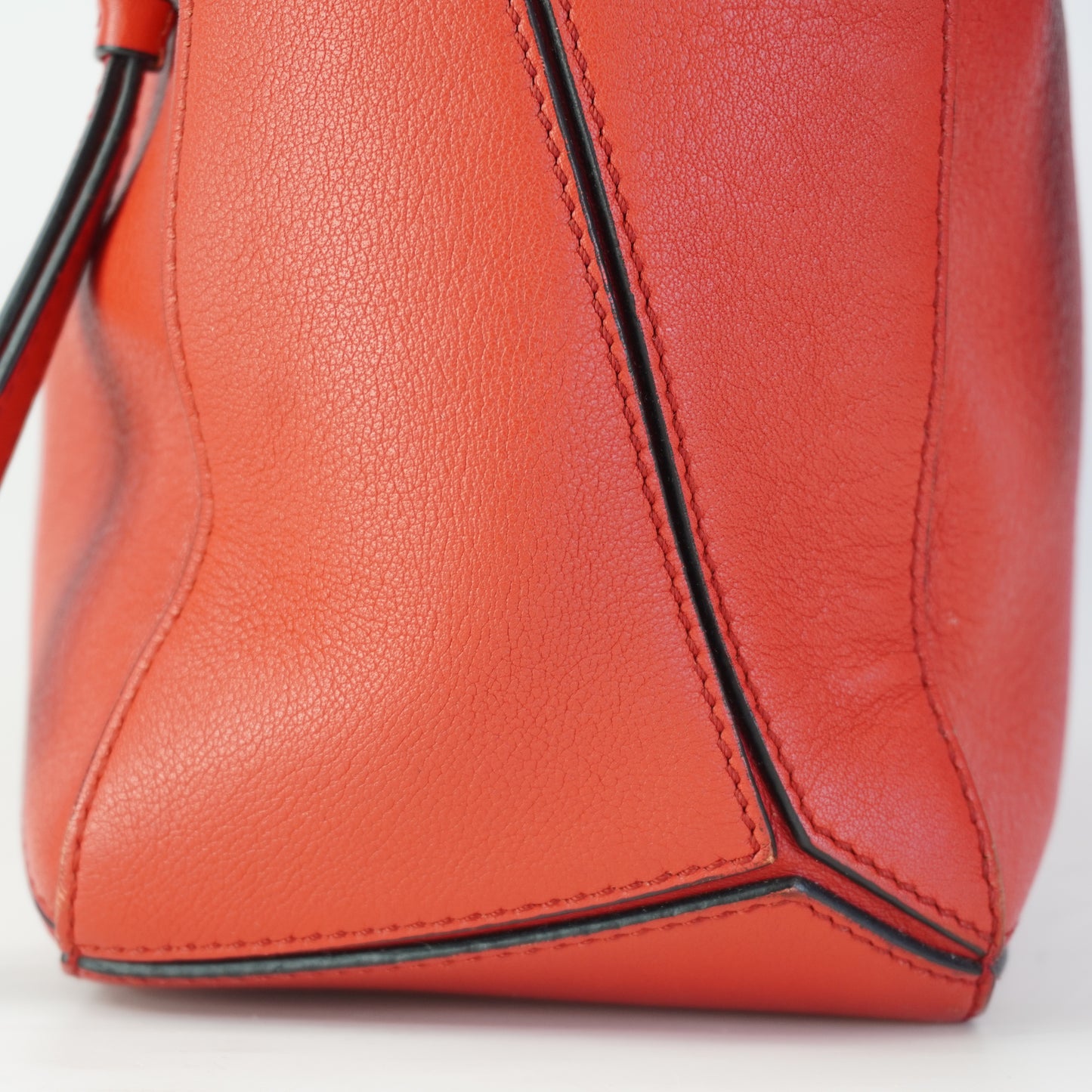 Loewe Puzzed Red Calfukin Lether