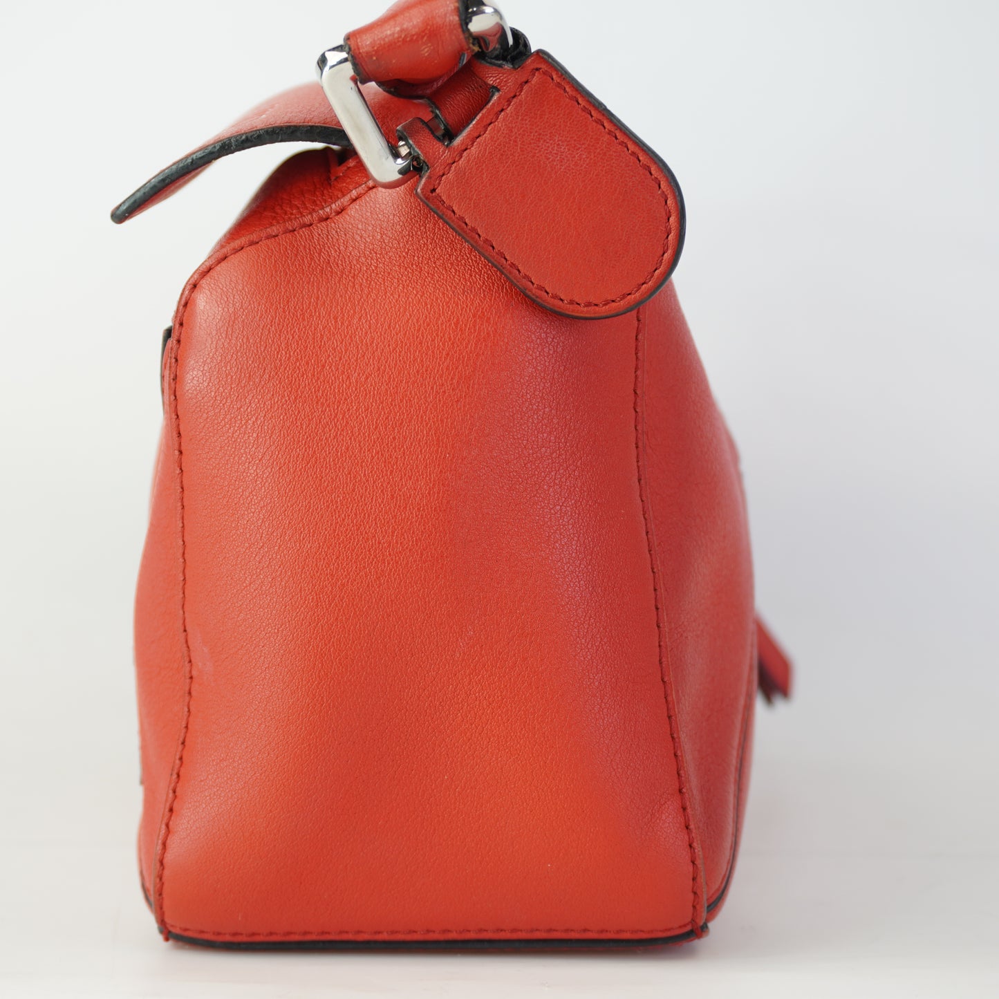 Loewe Puzzed Red Calfukin Lether