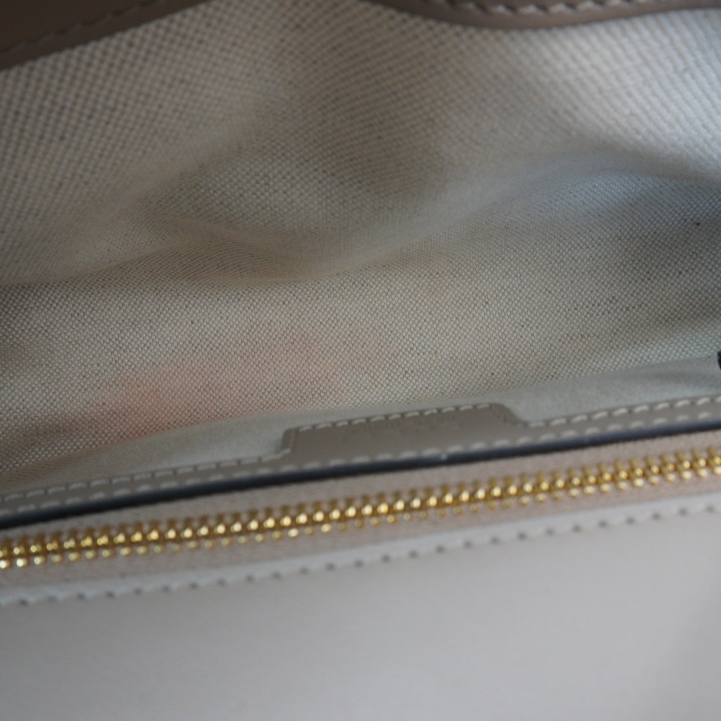 Gucci Marmont Beige GHW Medium