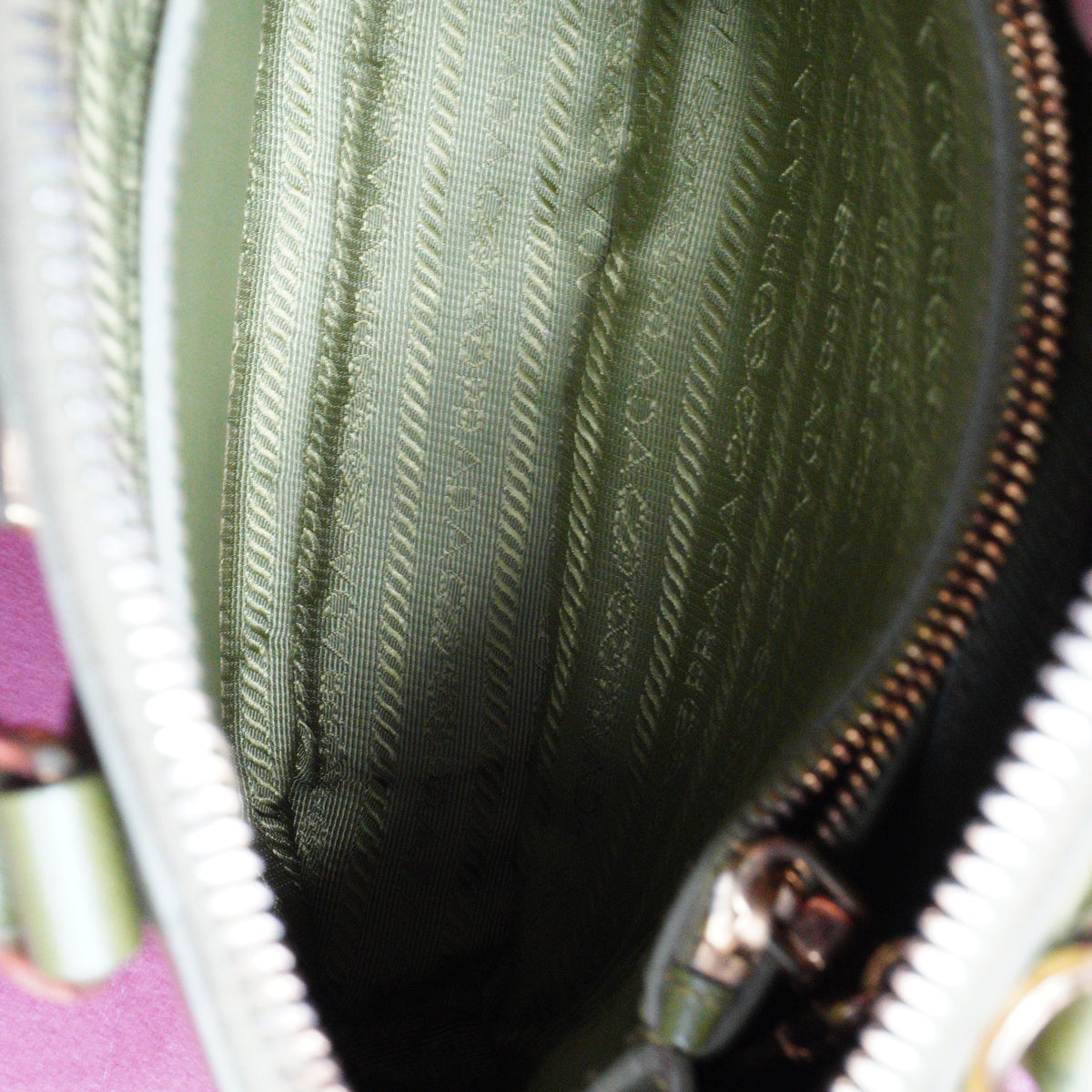 Prada	Promenade Bag Medium Saffiano Olive Green GHW