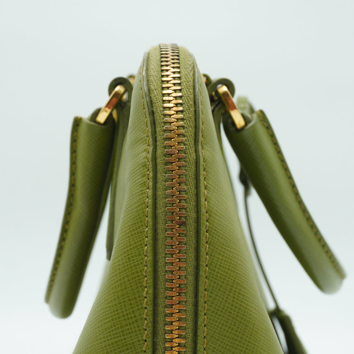 Prada	Promenade Bag Medium Saffiano Olive Green GHW