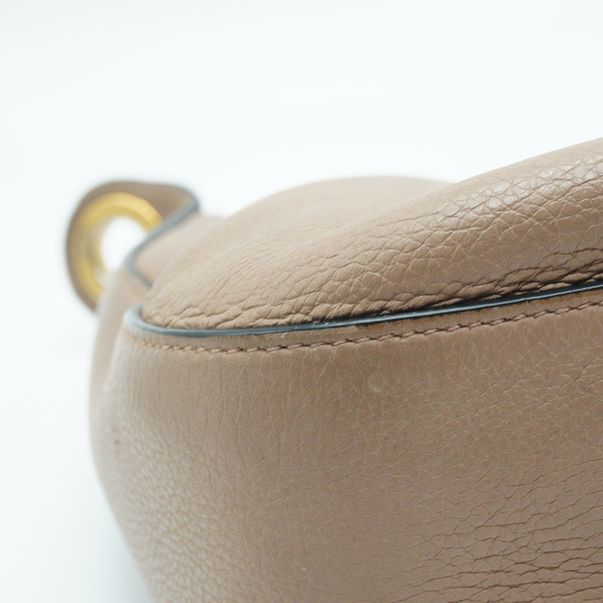 Prada	Vitello Daino Medium Hobo Beige GHW