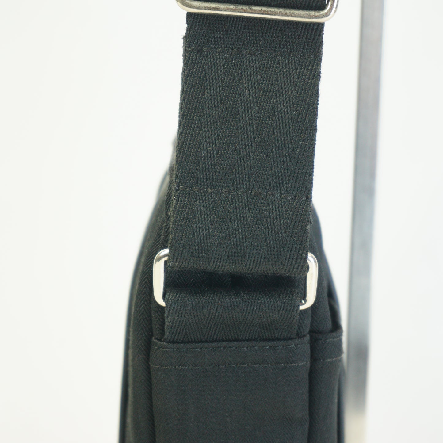 Hermes	Acapulco Bandouliere Messenger Bag Black Small SHW