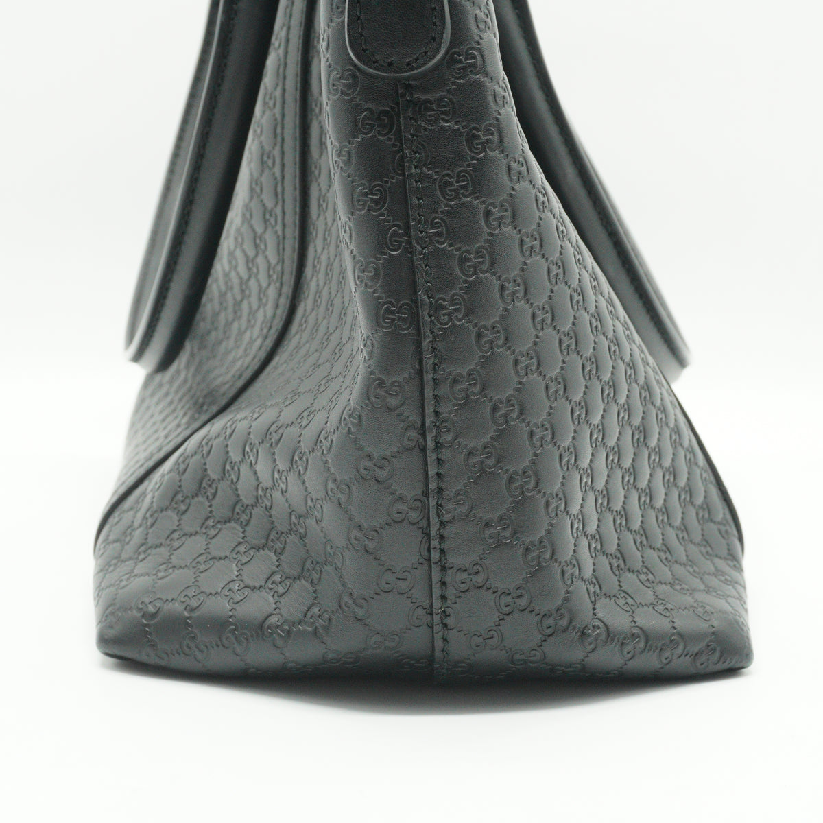 Gucci	Microguccissima Medium Dome Satchel Black Medium GHW