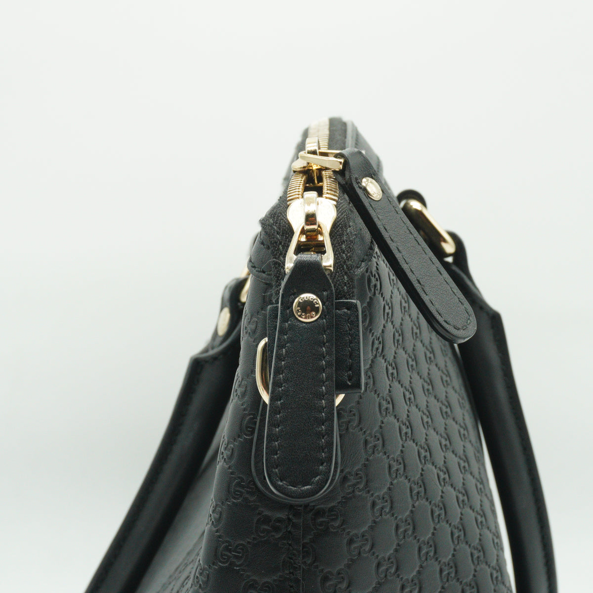 Gucci	Microguccissima Medium Dome Satchel Black Medium GHW