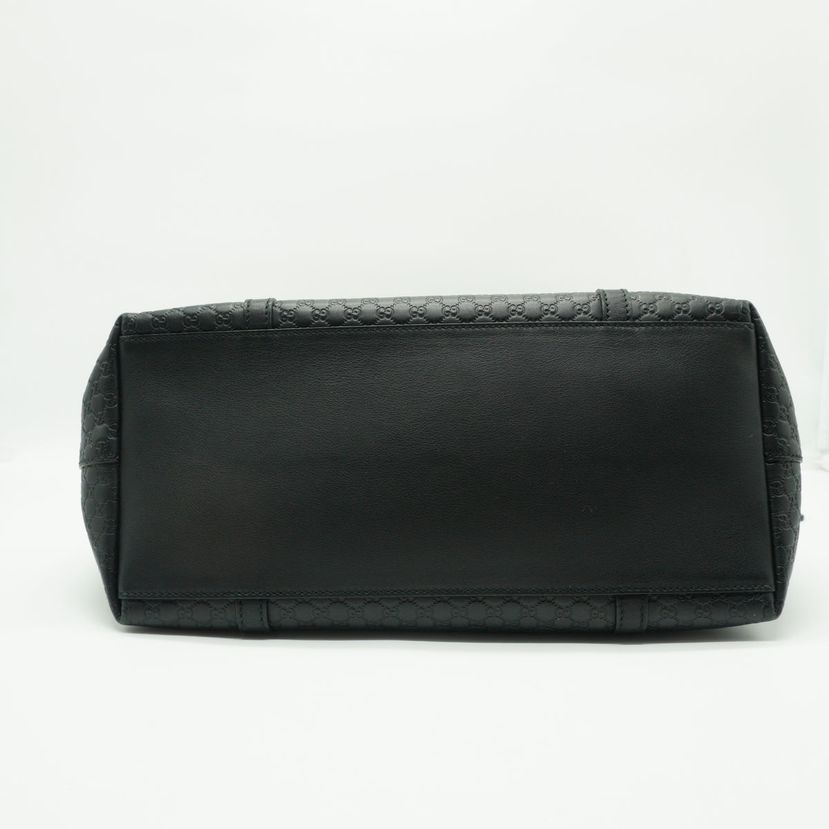 Gucci	Microguccissima Medium Dome Satchel Black Medium GHW