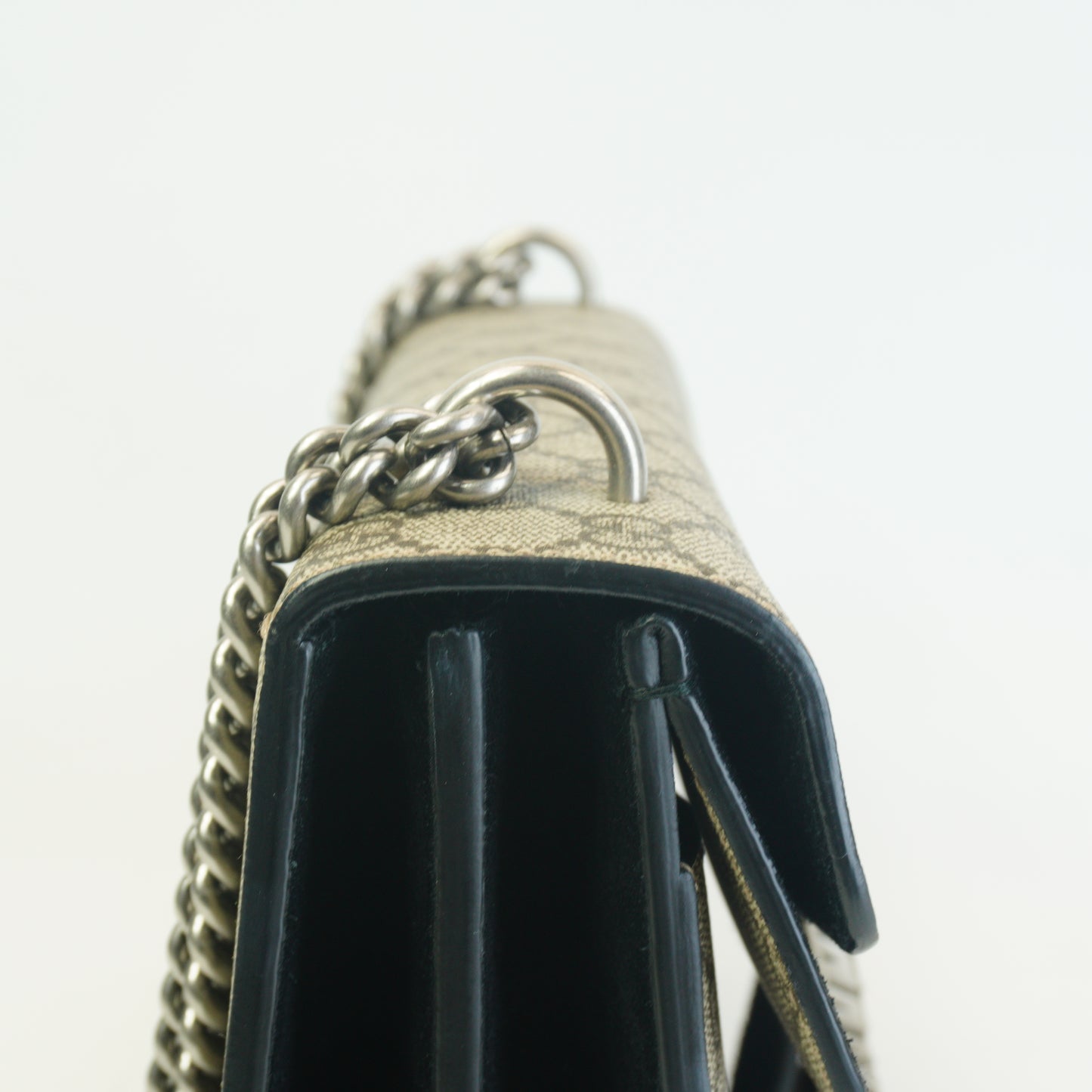 Gucci Dionysus  GG Supreme/Black Trims Medium SHW