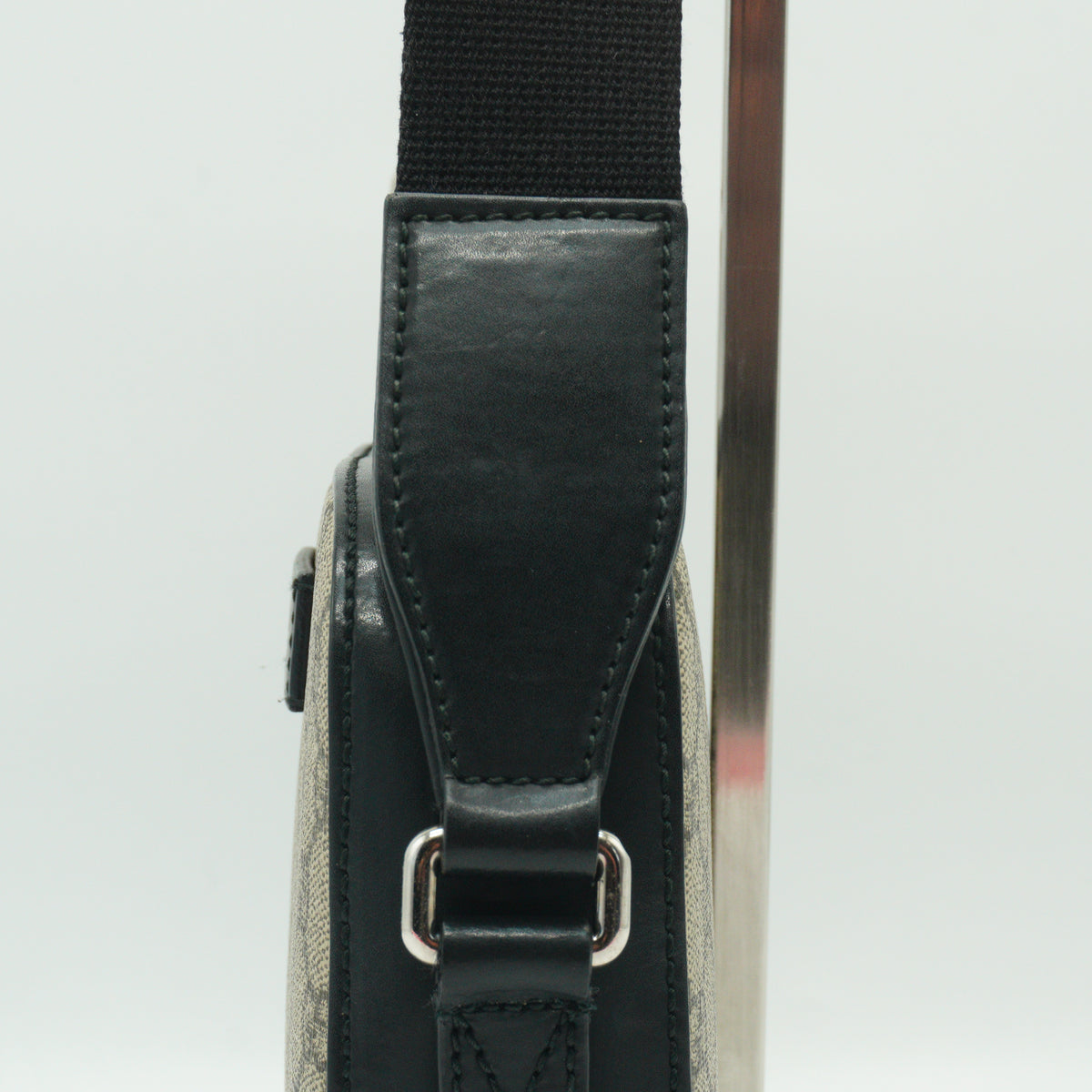 Gucci Messenger Bag Small GG Canvas SHW