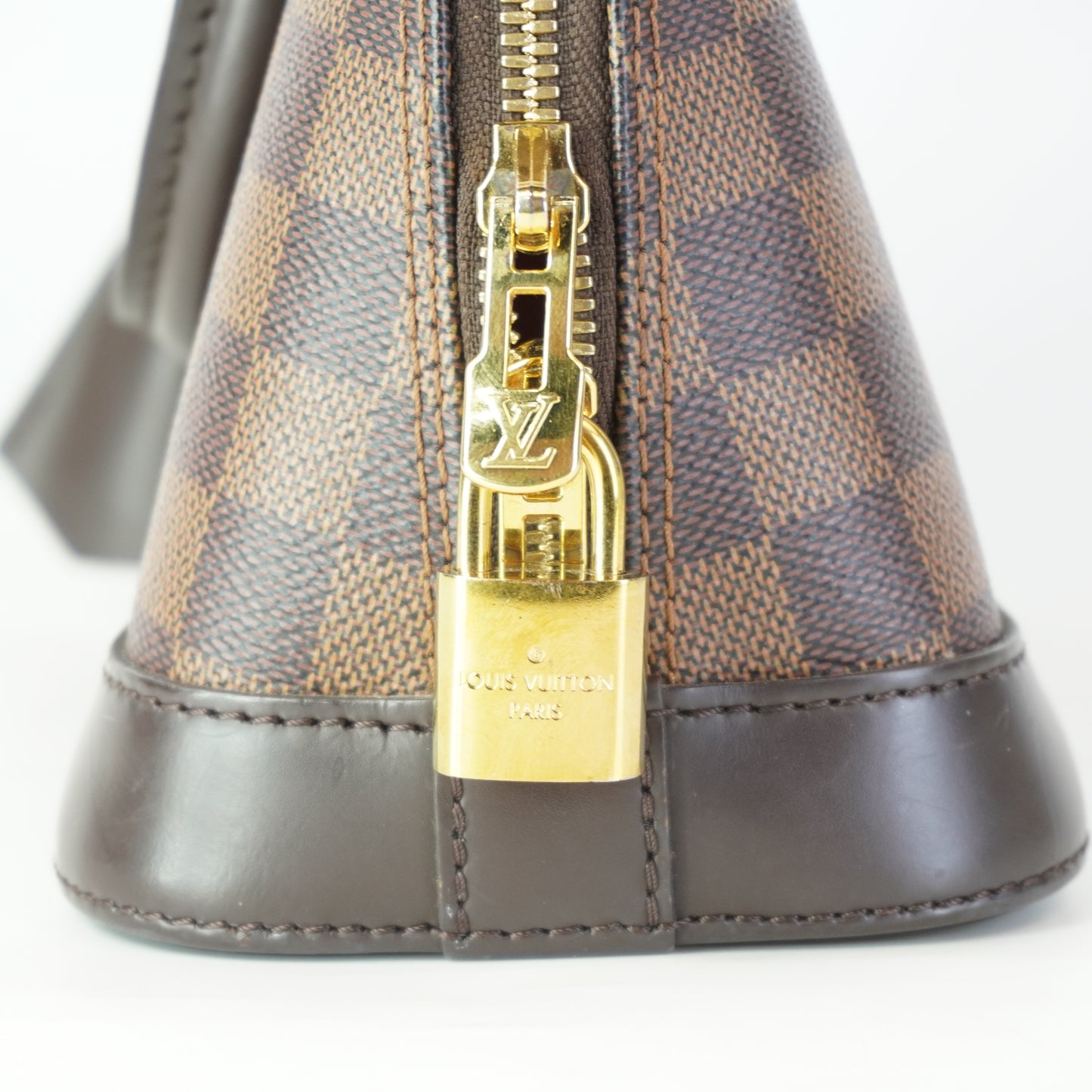 Louis Vuitton	Alma BB DE GHW