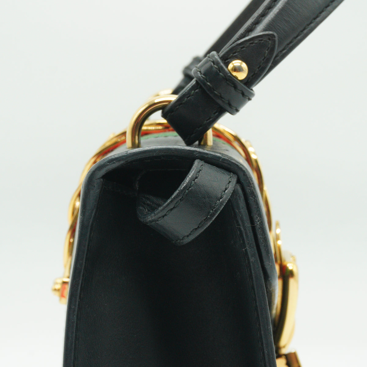 Gucci	Sylvie Leather Mini Black Bag GHW