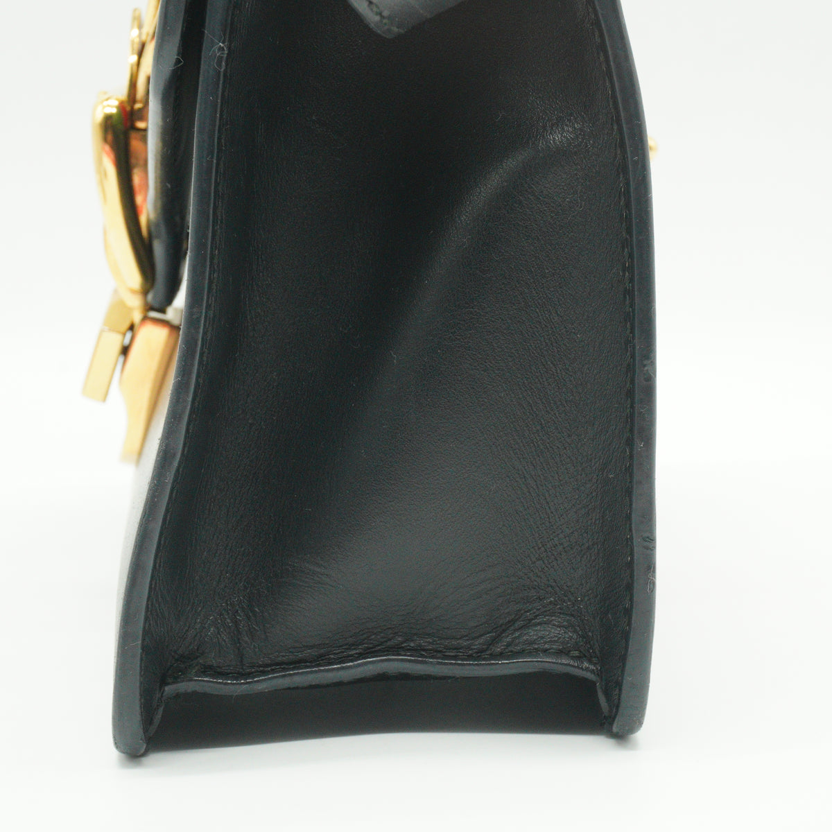 Gucci	Sylvie Leather Mini Black Bag GHW